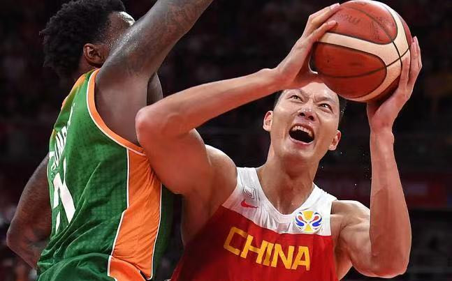 青海男篮全力以赴，爆发潜力
