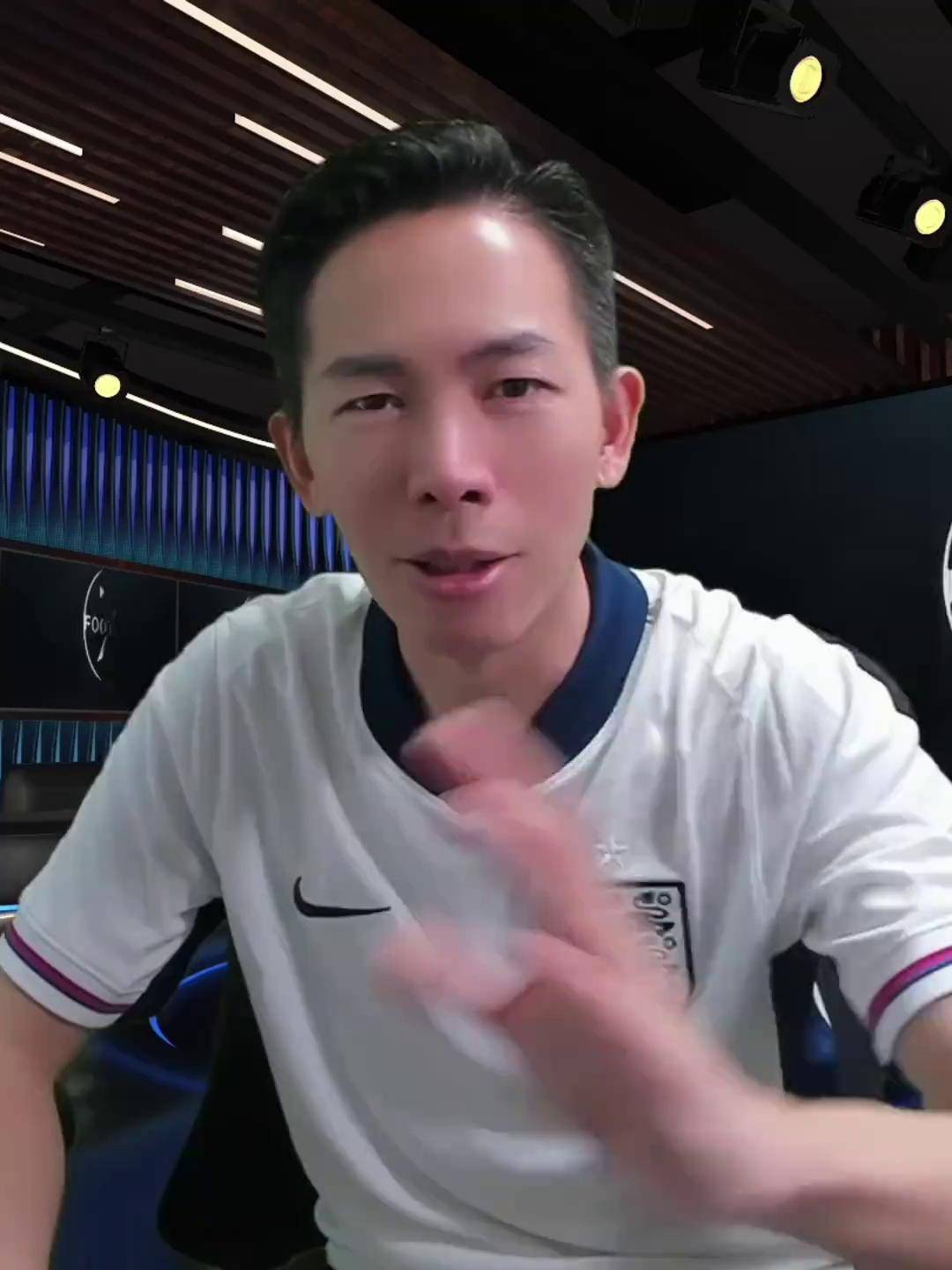 开云体育登录入口-新神！帕尔默4700万加盟切尔西时曾遭嘲讽，今征服球迷+队友(切尔西球员帕尔默简介)