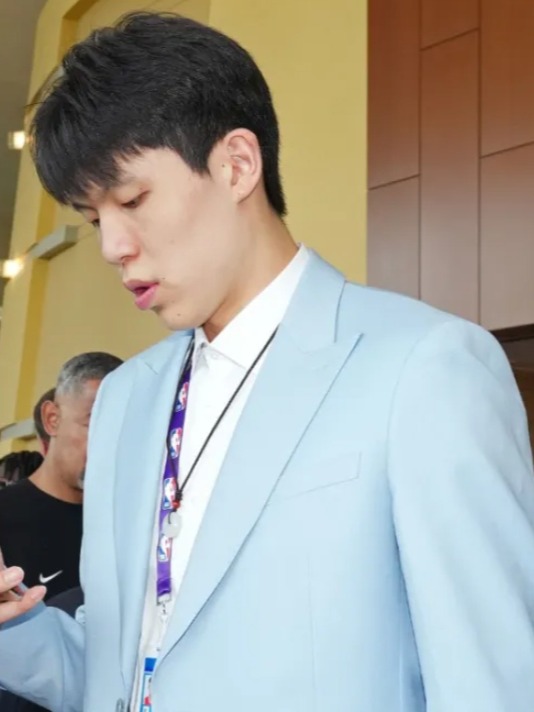 开云体育登录入口-关于青岛记者报道，杨瀚森试训收官，静待命运安排的信息