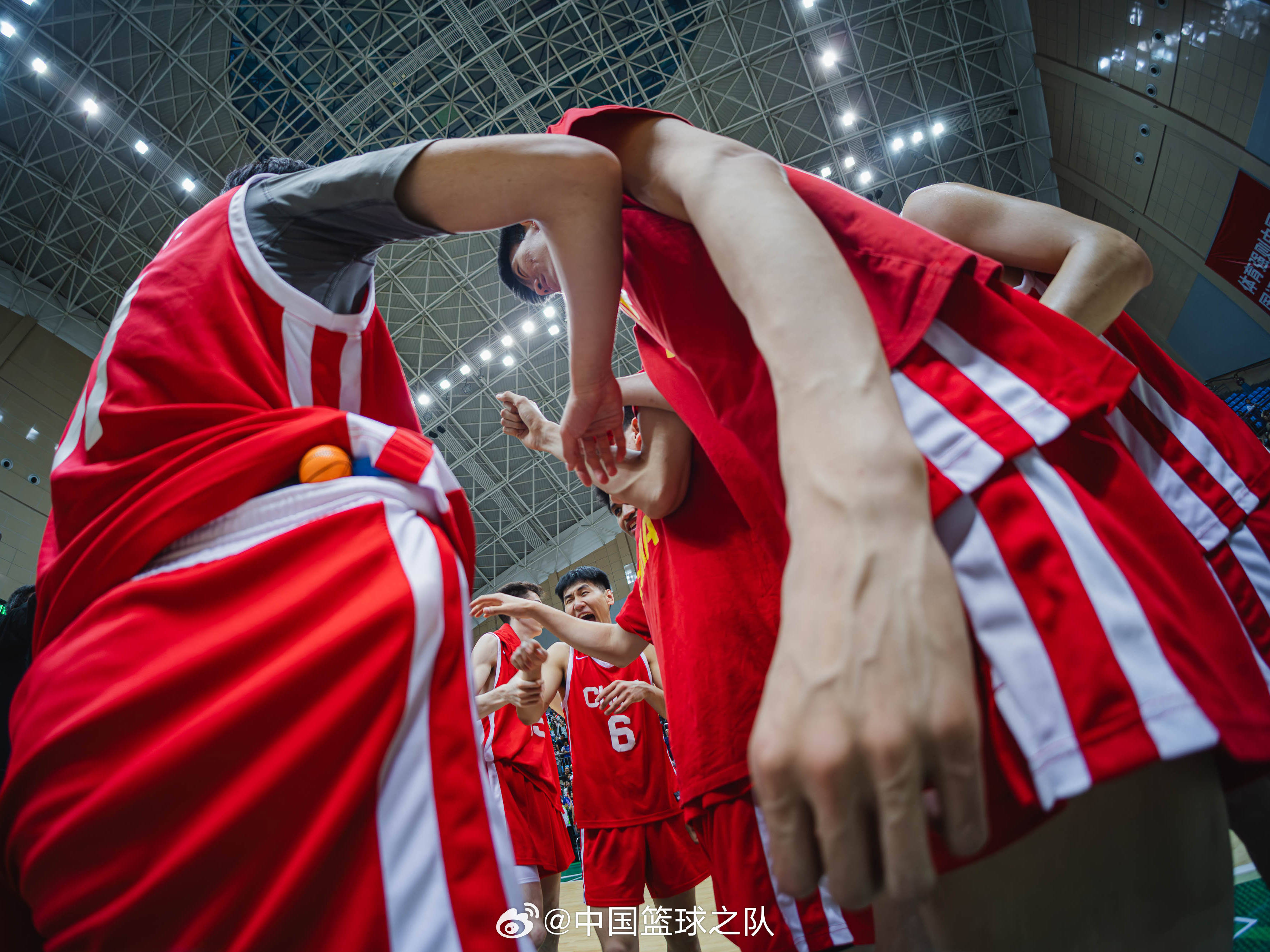 关于中国男篮U19队内数据：陈家政得分王、三分王，杨溢助攻王的信息