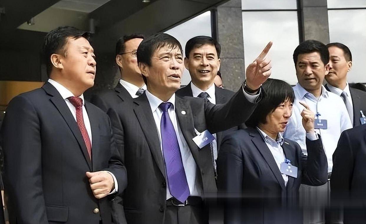 开云体育电脑版-足坛反腐涉案高层全部获刑：陈戌源无期李铁被判20年的简单介绍