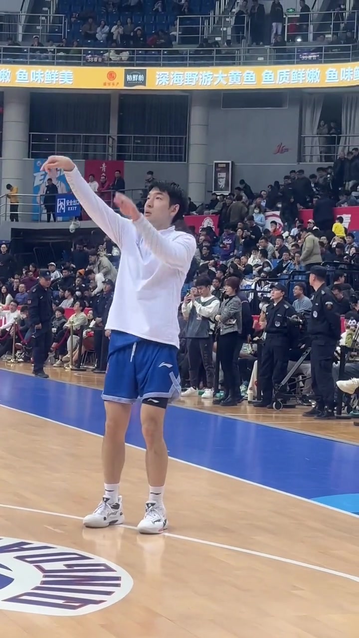 开云体育登录入口-王睿泽30分杨瀚森29+10+7青岛击败深圳(青岛男篮杨瀚森身高)